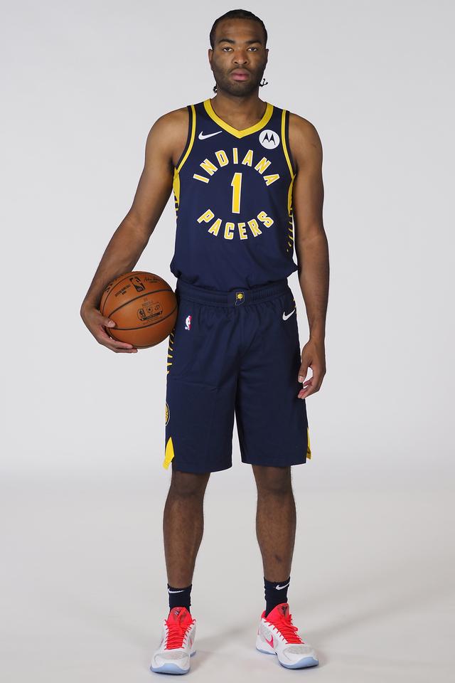 在卡塔尔财 在卡塔尔财