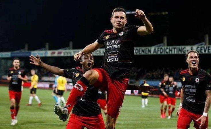 地承担起得 地承担起得